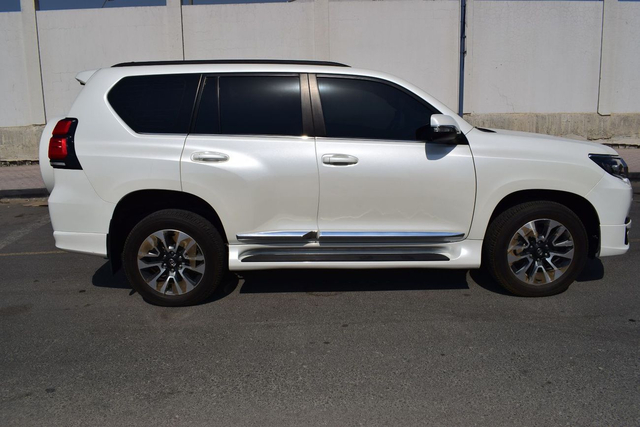 Toyota Prado Toyota Prado VXR 4.0L 4WD, Model:2023. Only done 15000 km