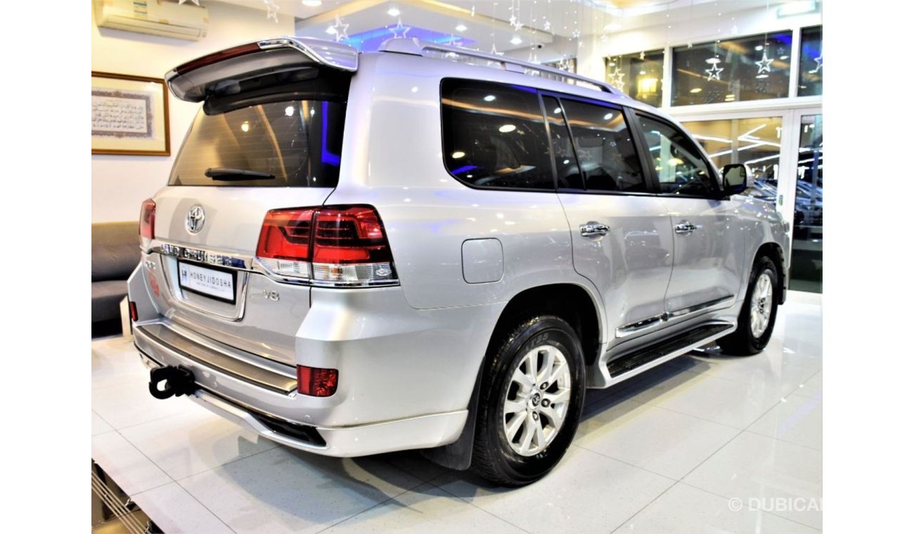 تويوتا لاند كروزر ONLY 35000KM! FULL SERVICE HISTORY!! AMAZING Toyota Land Cruiser G.X.R 2016 Model! Silver Color GCC