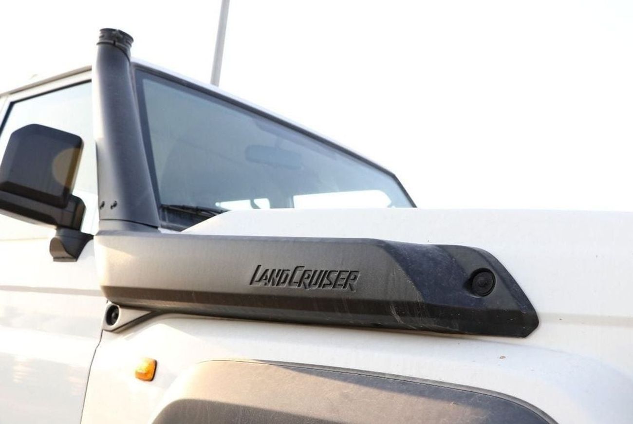 Toyota Land Cruiser Pick Up 2024 LC79 4.5L V8 Diesel Full option