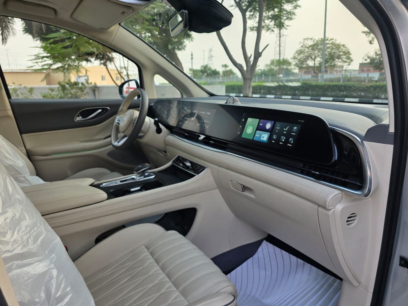 Rabdan Seven GCC SPECS FULL SERVICE HISTORY 3 YEARS WARRANTY