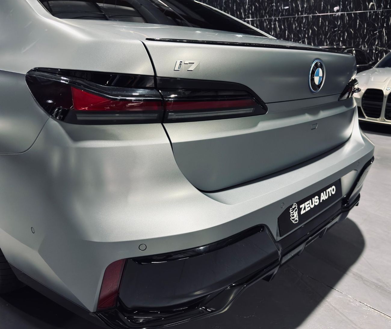 BMW i7 101.7 kWh xDrive60 2022 BMW i7, Warranty, Carbon Fiber Package, Fully Loaded, Very Low Kms, 536HP