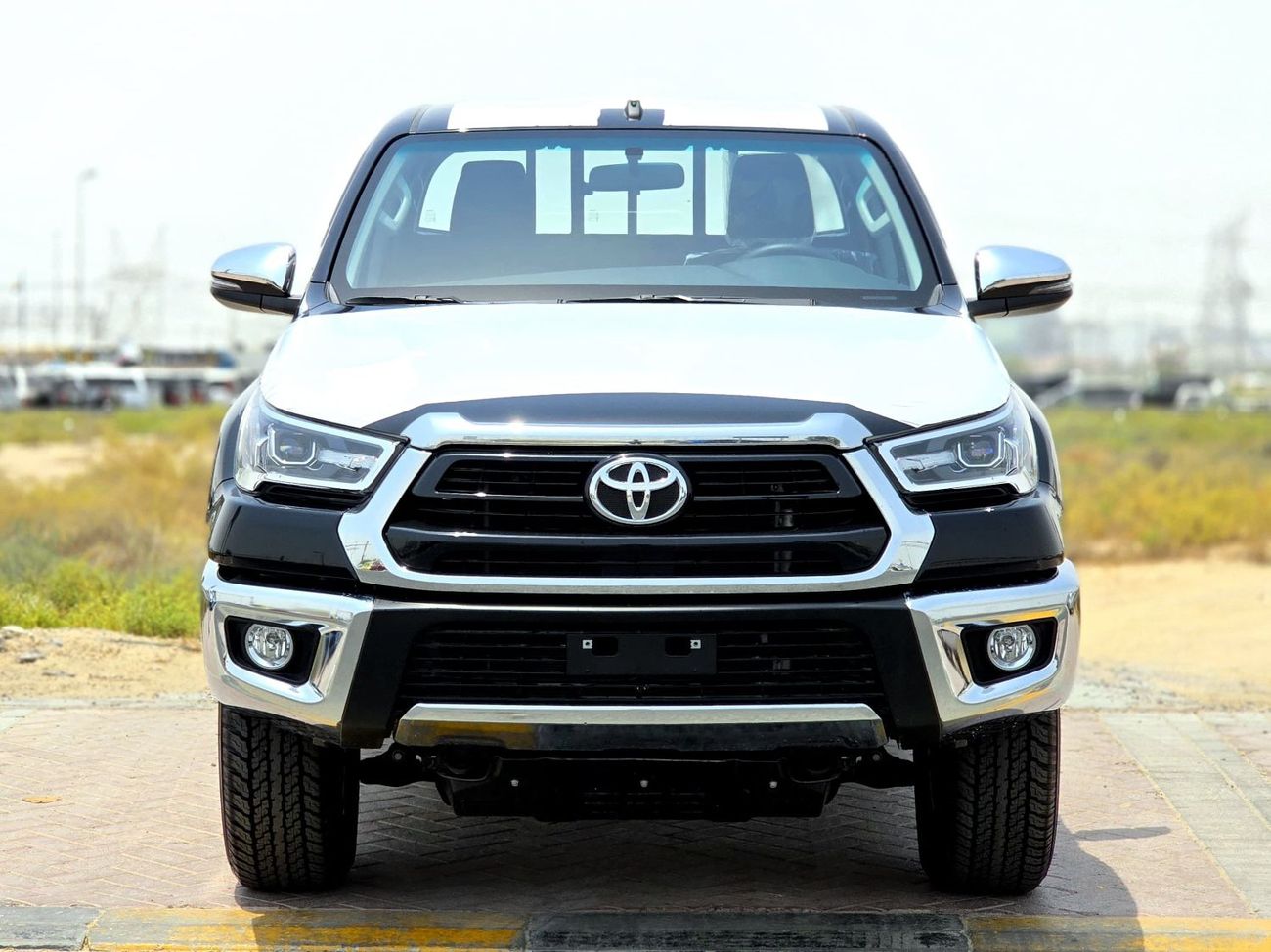 تويوتا هيلوكس TOYOTA HILUX PETROL 2.7 DOUBLE CABIN - A/T - HIGH OPTIONS - PUSH START - 2025 - BLACK INSIDE BLACK -
