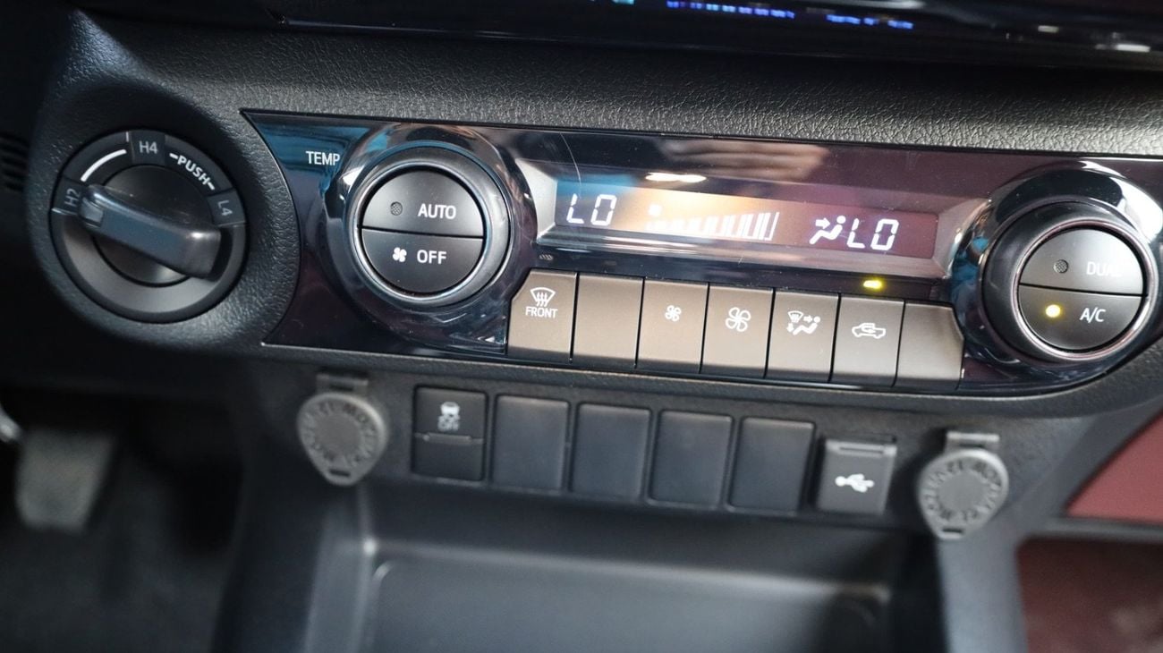 Toyota Hilux TOYOTA HILUX 2.7 PETROL M/T KUWAIT SPEC FULL OPTION PISH START