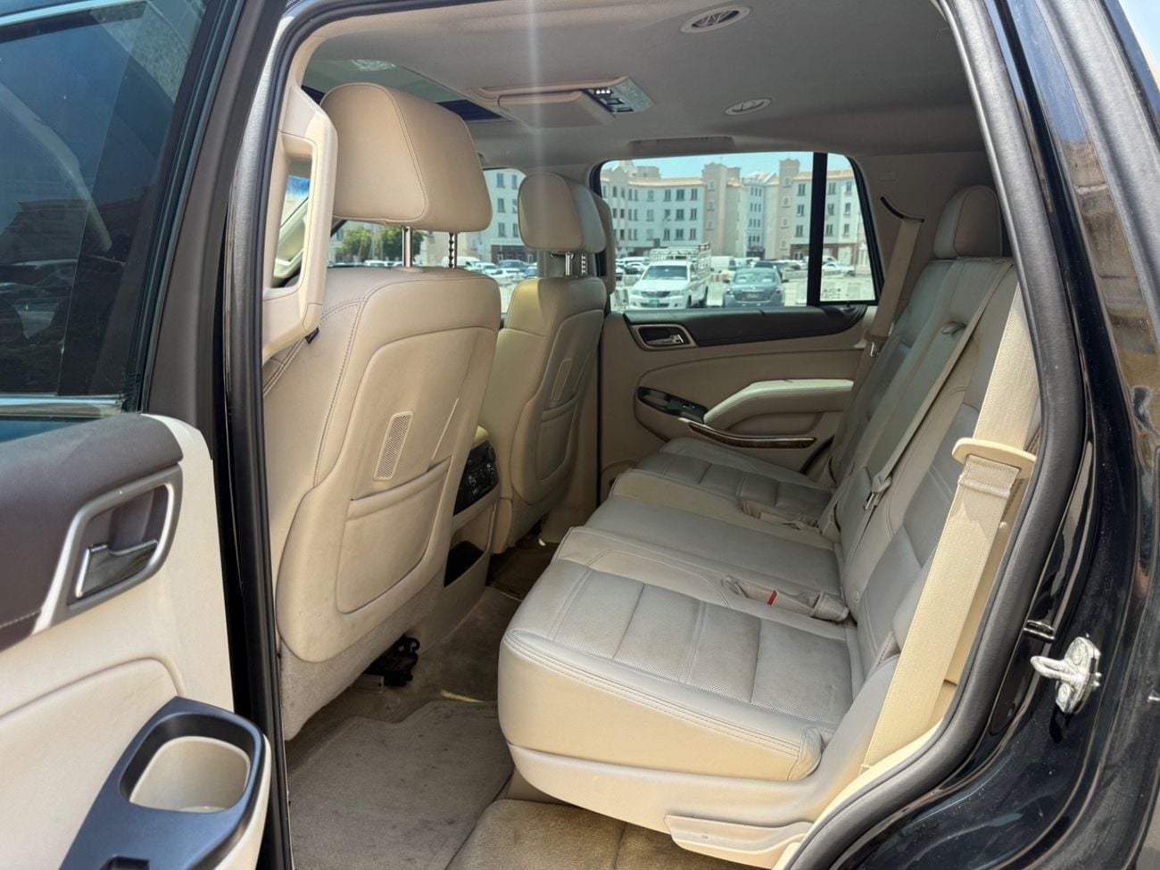 GMC Yukon 2015 DENALI 6.2L/V8 WELL MAINTAINED GCC