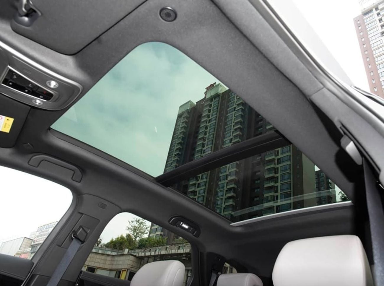 BYD Tang DMi 115km Smart Drive Premium Edition