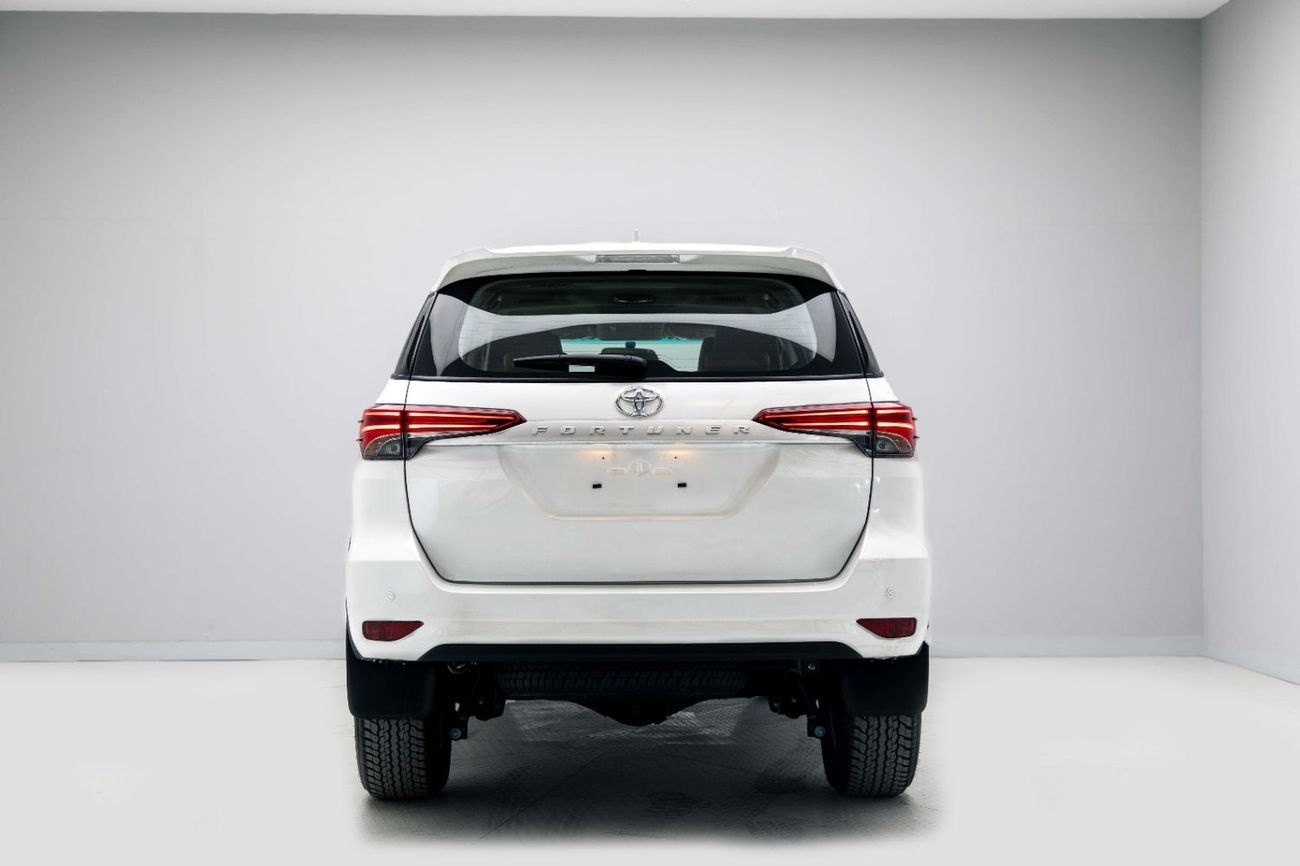 Toyota Fortuner 2.7L - Platinum White Pearl Chamois | Export Only