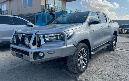 Toyota Hilux MANUAL GEAR TOYOTA HILUX PICKUP DIESEL 2.8 LITER YEAR 2020 SILVER COLOR