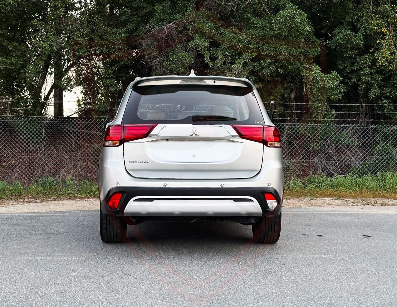 Mitsubishi Outlander GLX 3.0L Mitsubishi Outlander | 3.0 L | 2023 | GCC | Accident-Free |  In Excellent Condition | 991