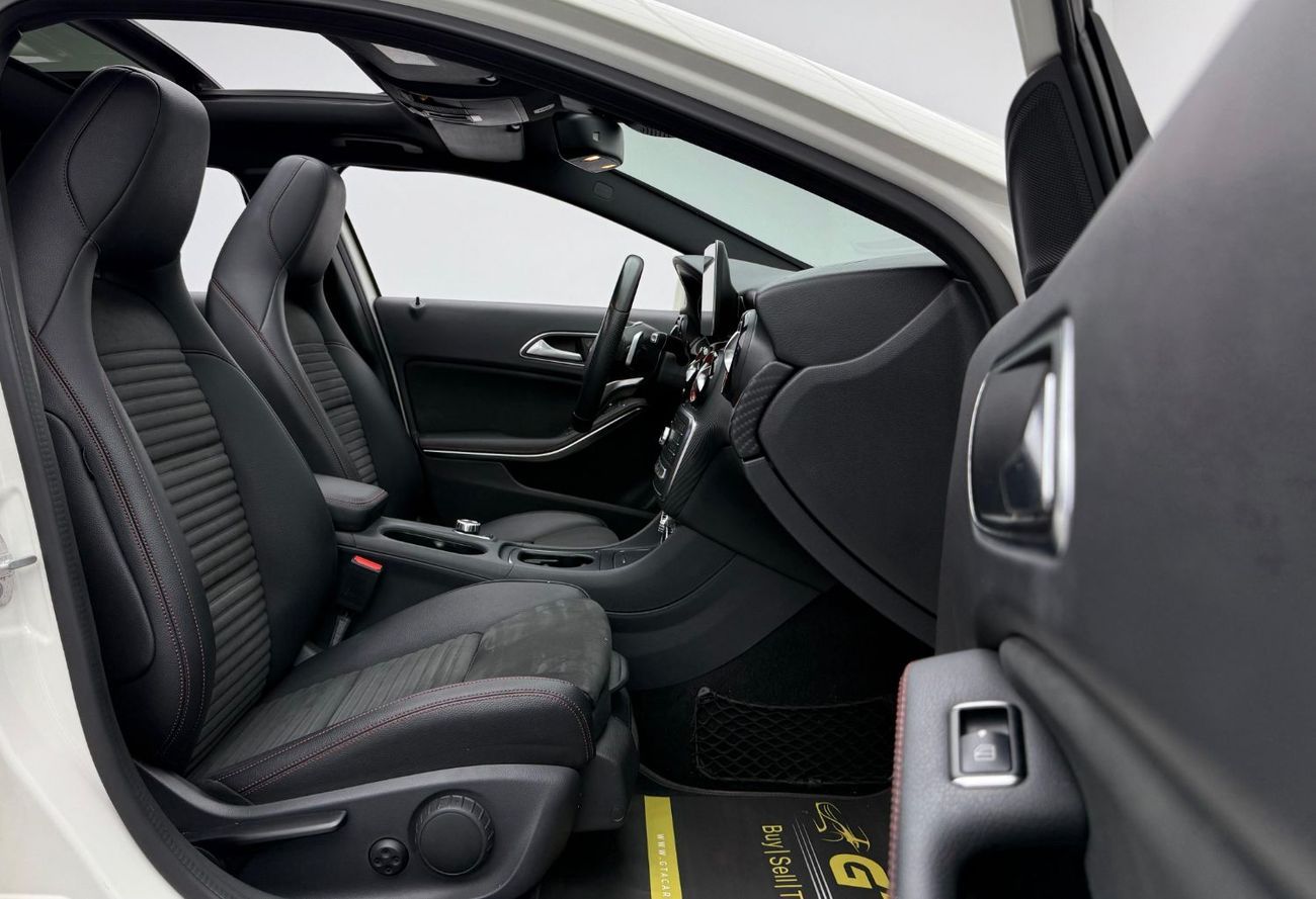 Mercedes-Benz A 250 std 2.0L (221 HP) 2018 Mercedes Benz A250, Warranty, Service History, Excellent Condition, GCC