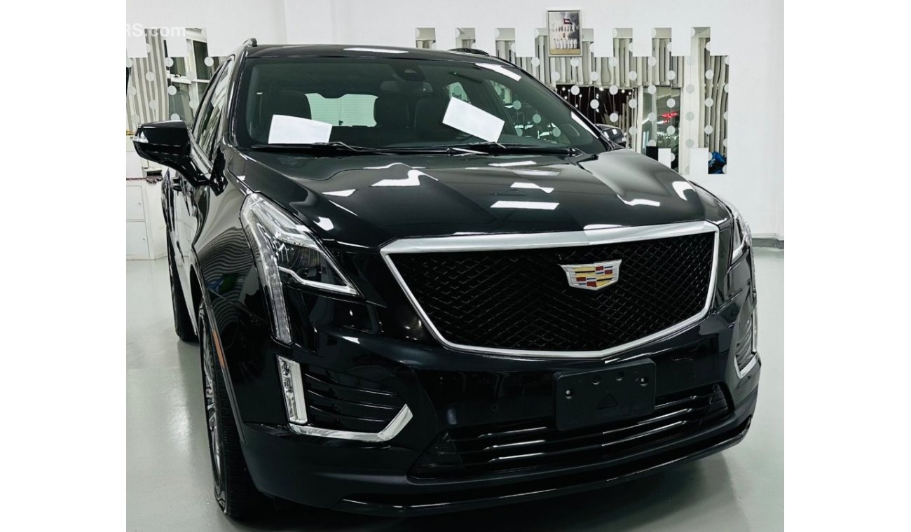 Cadillac XT5 Premium Luxury GCC .. FSH ..Perfect Condition  .. V6.. Orginal Paint ..