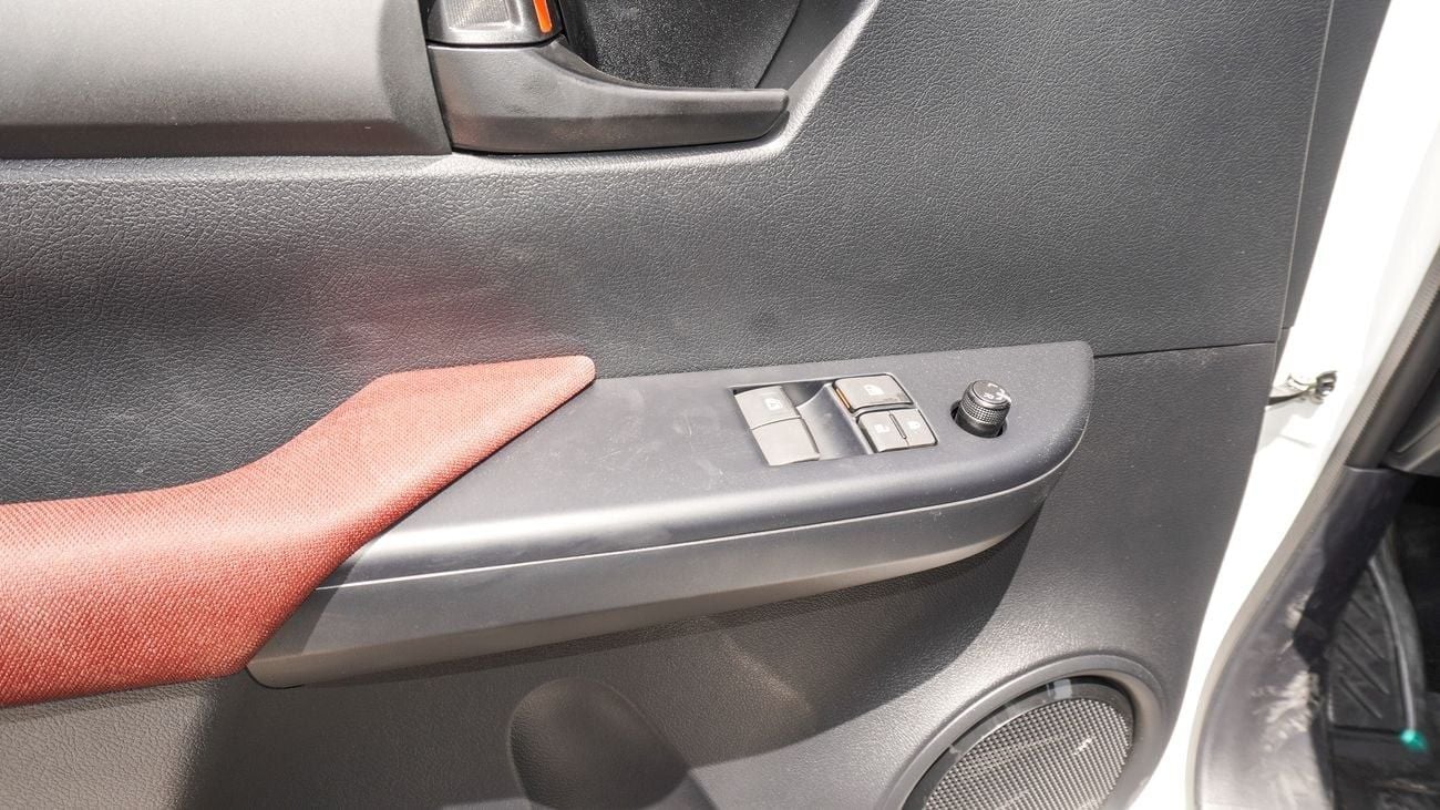 Toyota Hilux GLS 2.7L Single Cabin 4WD M/T