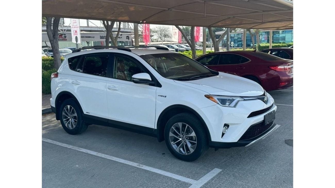 Toyota RAV4 2018 XLE HEV HYBRID ENGINE AWD USA IMPORTED