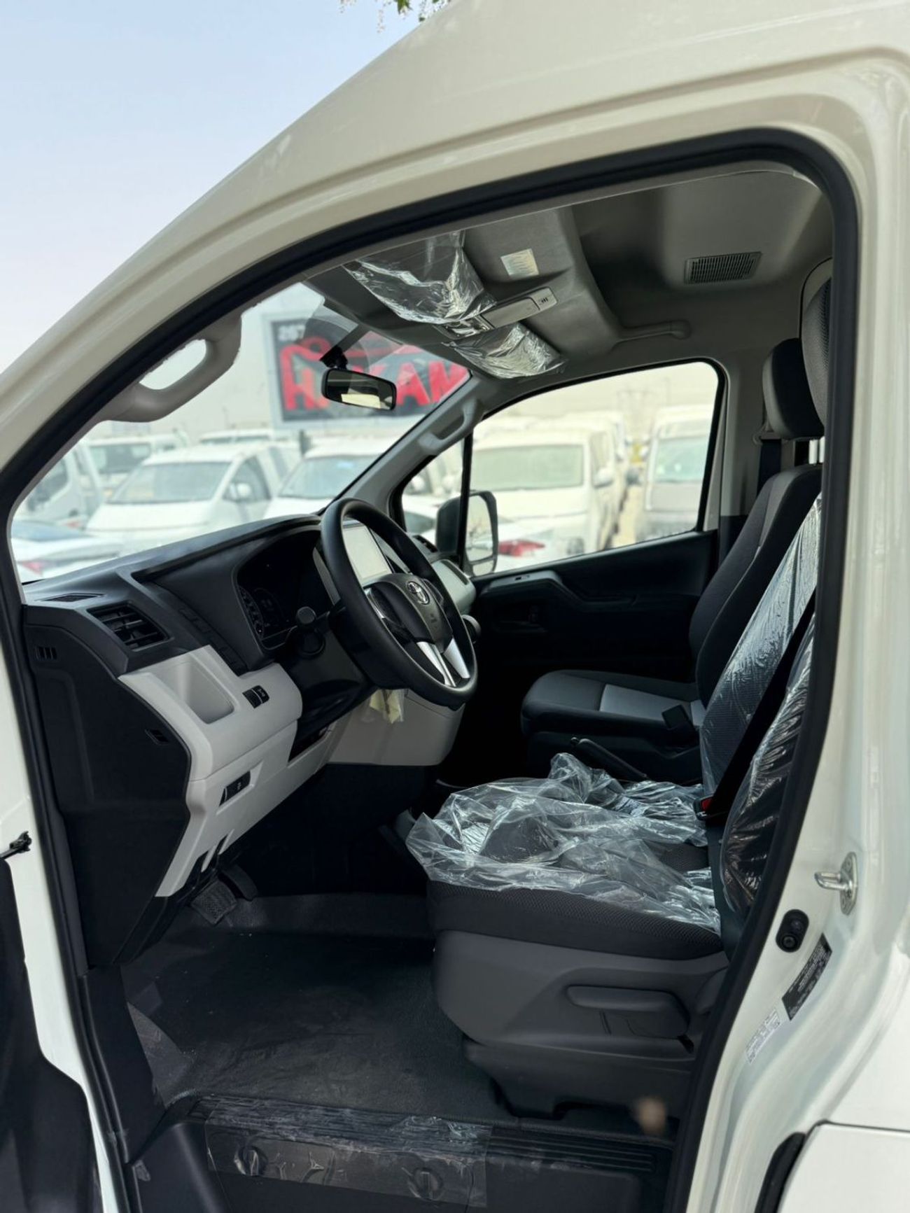 Toyota Hiace GL -High Roof Commuter 3.5L A/T