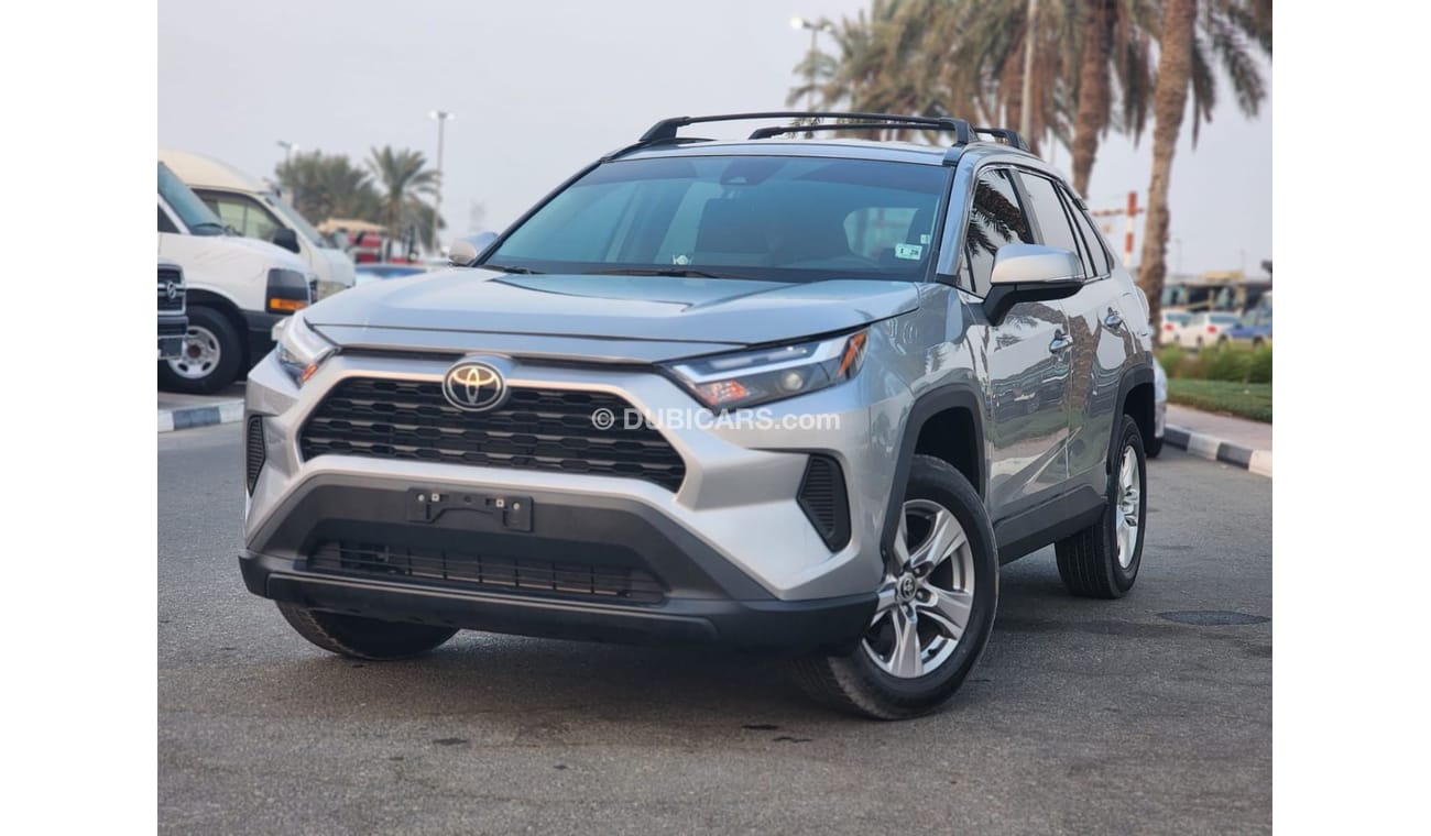تويوتا راف ٤ TOYOTA RAV4 XLE FULL OPTION 4X4 CLEAN CAR