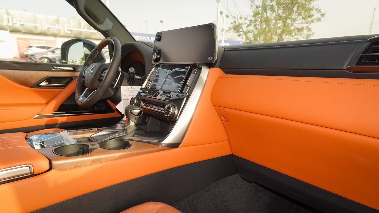 لكزس LX 600 KURO 3 5L V6  4 Seats