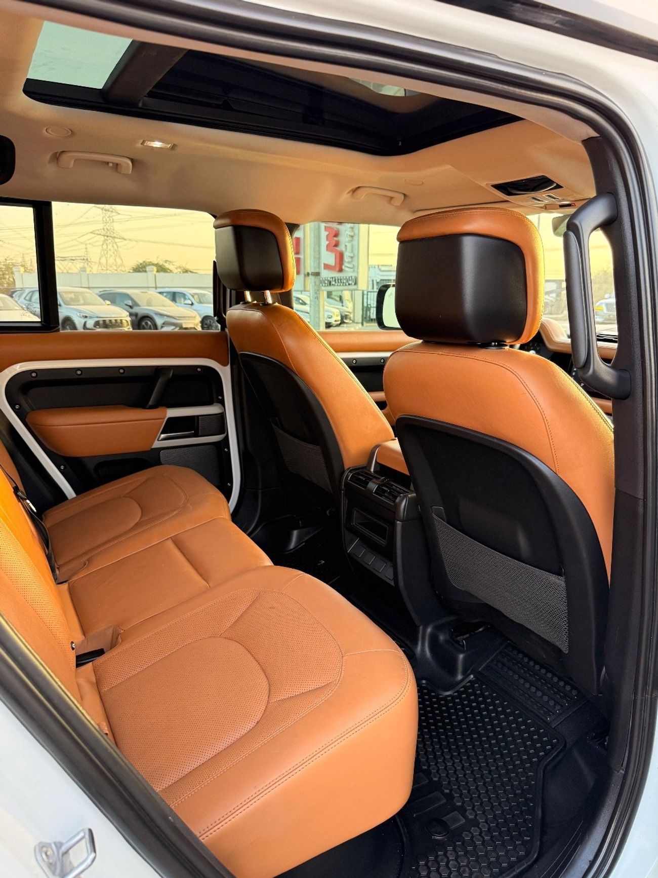 Land Rover Defender P300 110 S 2.0L (5 Seater)