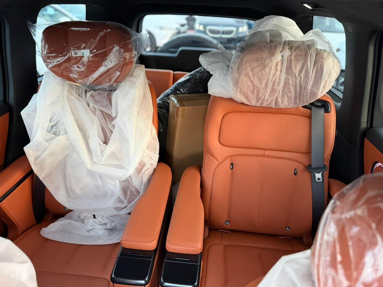 ROX Adamas vip 6 seats