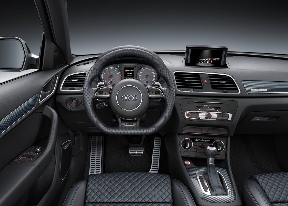 أودي RSQ3 interior - Cockpit