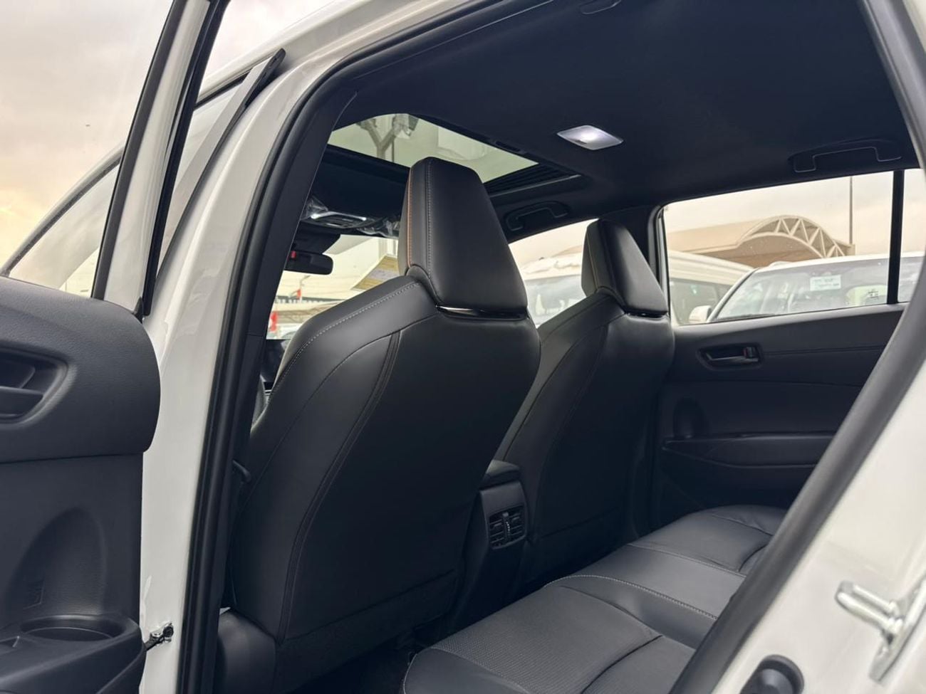 Toyota Corolla Cross Elite 2.0L FWD 2.0L HEV 2026 Model Export Price @ 75,500 AED