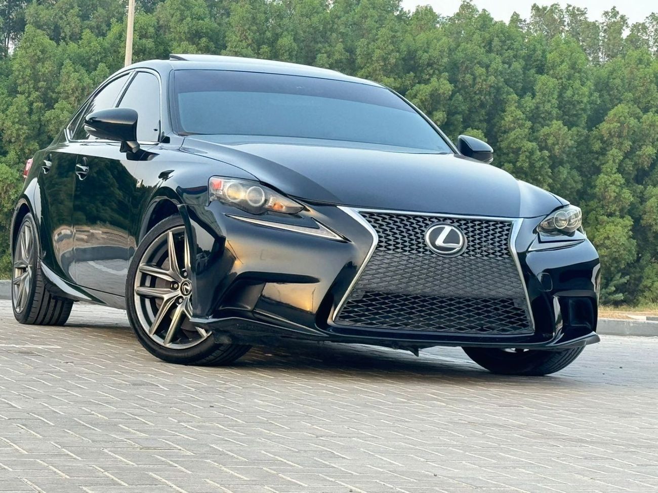 Lexus IS 200 Premier In excellent condition inside and out