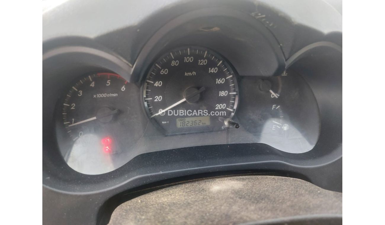 Toyota Hilux 2.4L 4WD DIESEL MT