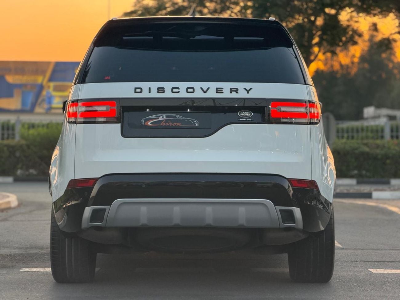 Land Rover Discovery HSE Land Rover Discovery Si6 2017 GCC Specs Full Service History 2 Keys One Owner