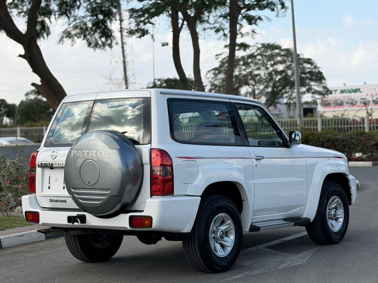 Nissan Patrol Safari Safari 4.8L A/T