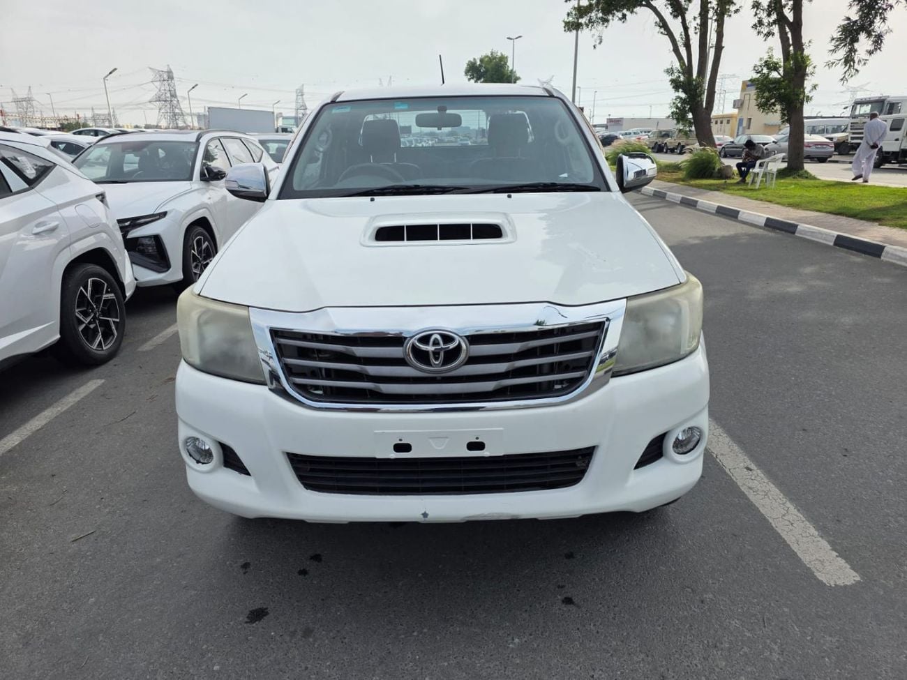Toyota Hilux DLX Diesel Engine ,Smart Cab Hilux Manual Gear Right Hand Drive  ,ONLY FOR EXPORT AVAILABLE