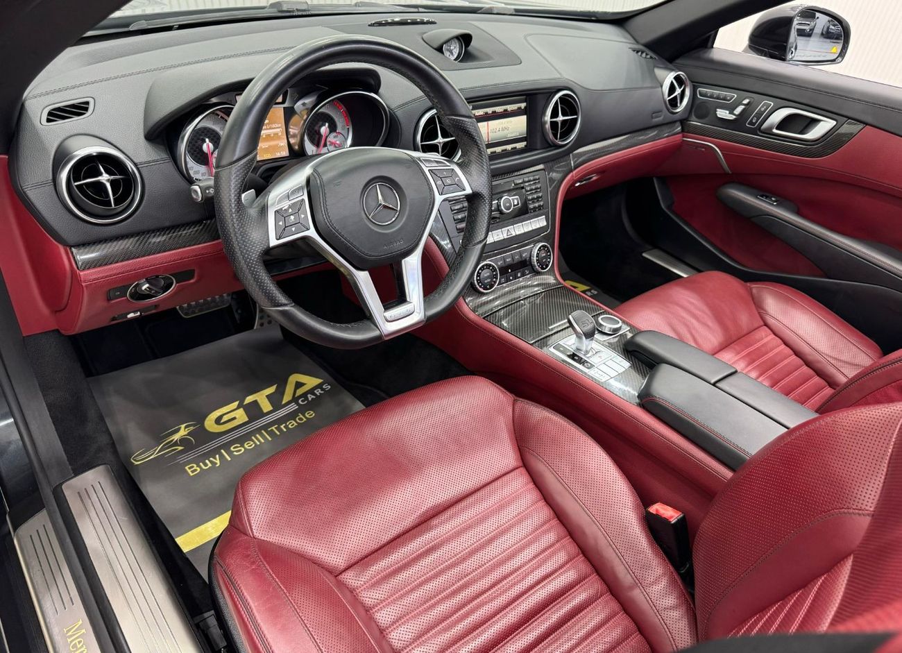 Mercedes-Benz SL 500 Std 4.7L 2013 Mercedes-Benz SL500, Full Service History, Excellent Condition, GCC