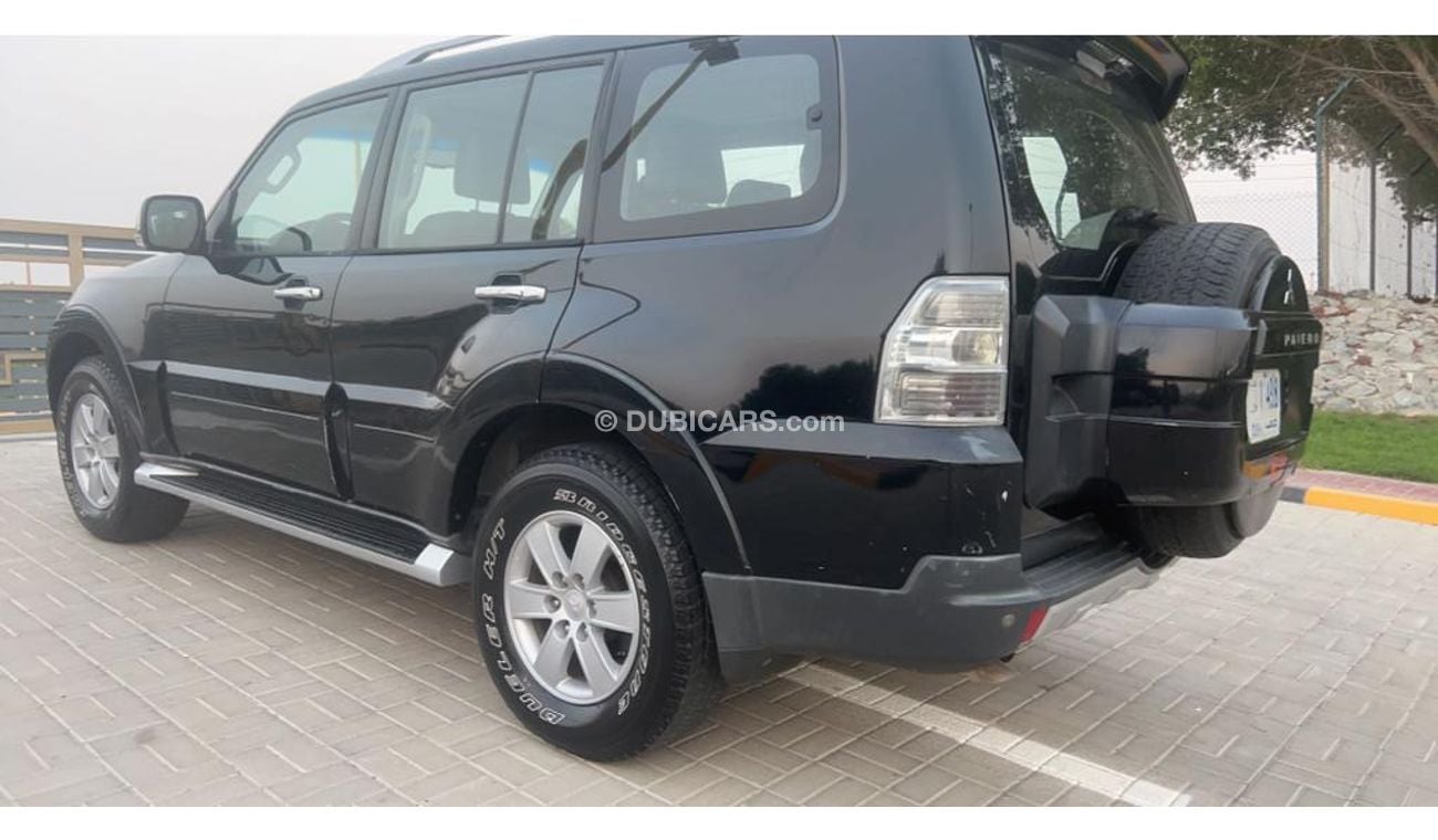 Mitsubishi Pajero Model 2008 Gulf number one leather hatch cruise control alloy wheels in excellent condition