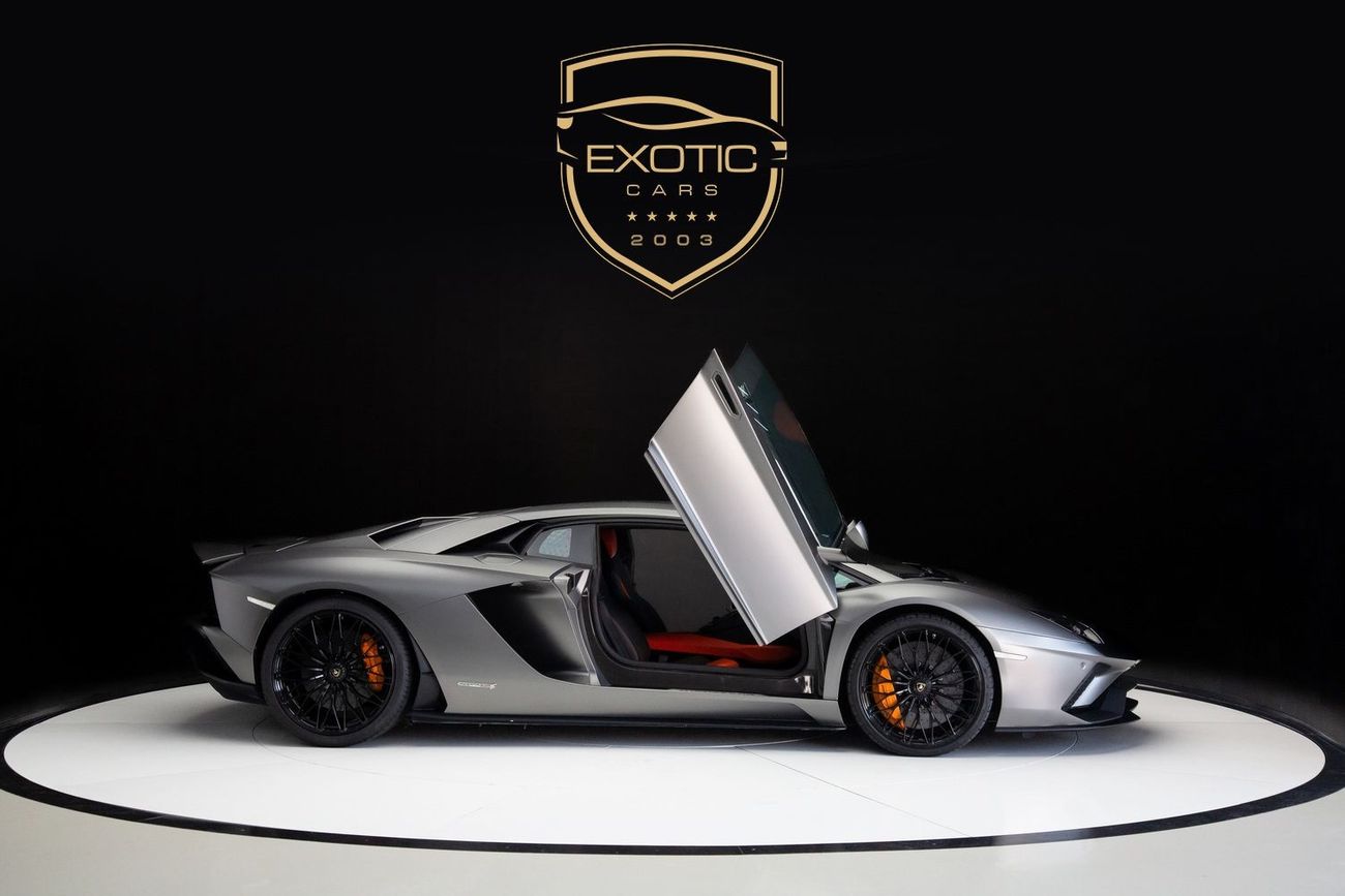 Lamborghini Aventador LP740-4 S