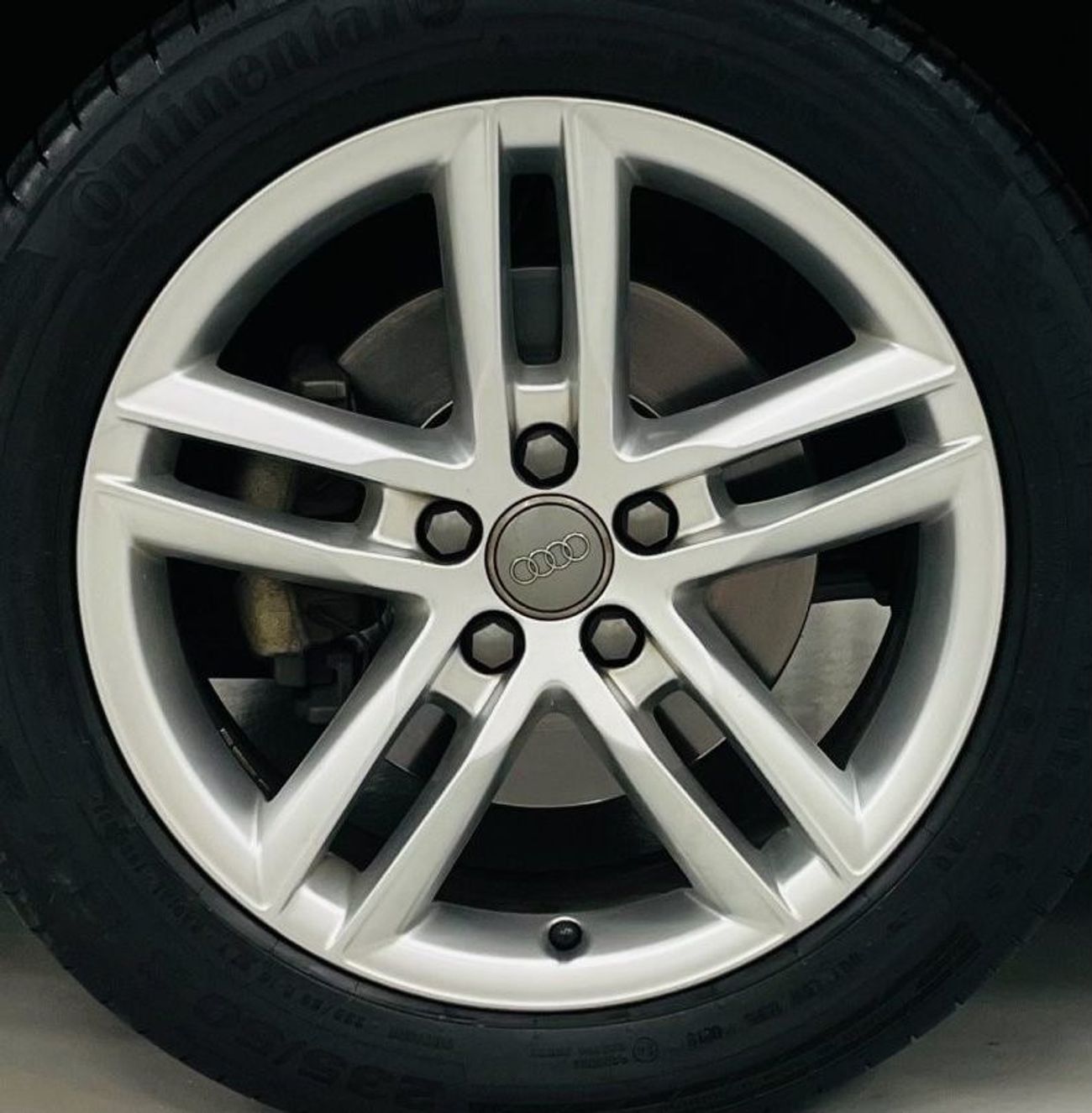 أودي Q3 Q3 .. GCC .. Perfect Condition .. FSH .. 2,0T