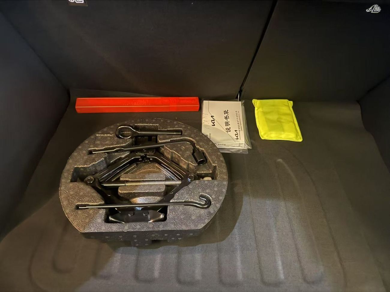 Kia KX1 1.4L CVT with sunroof