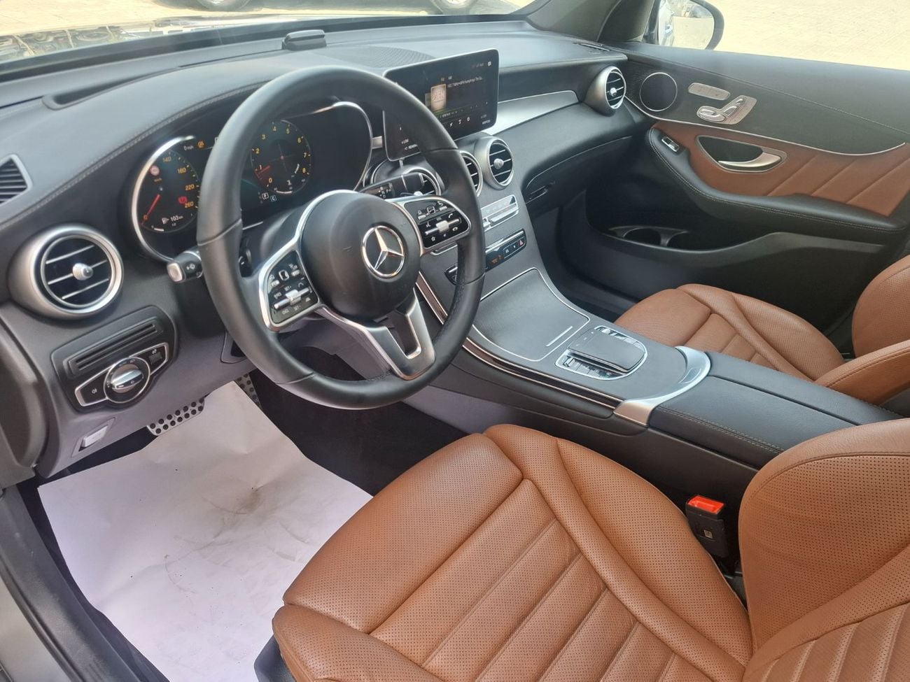 Mercedes Benz GLC 300 AMG