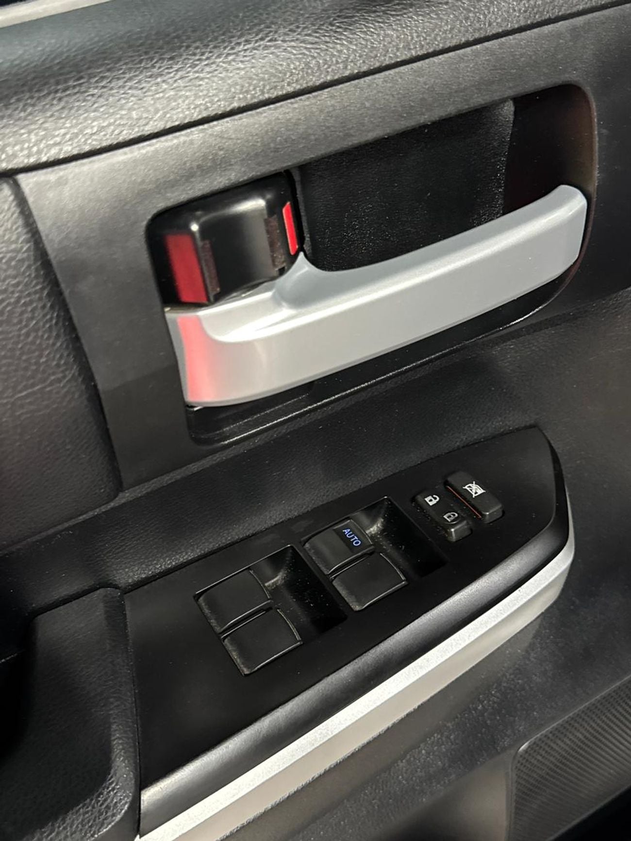 Toyota Tundra Std 5.7L