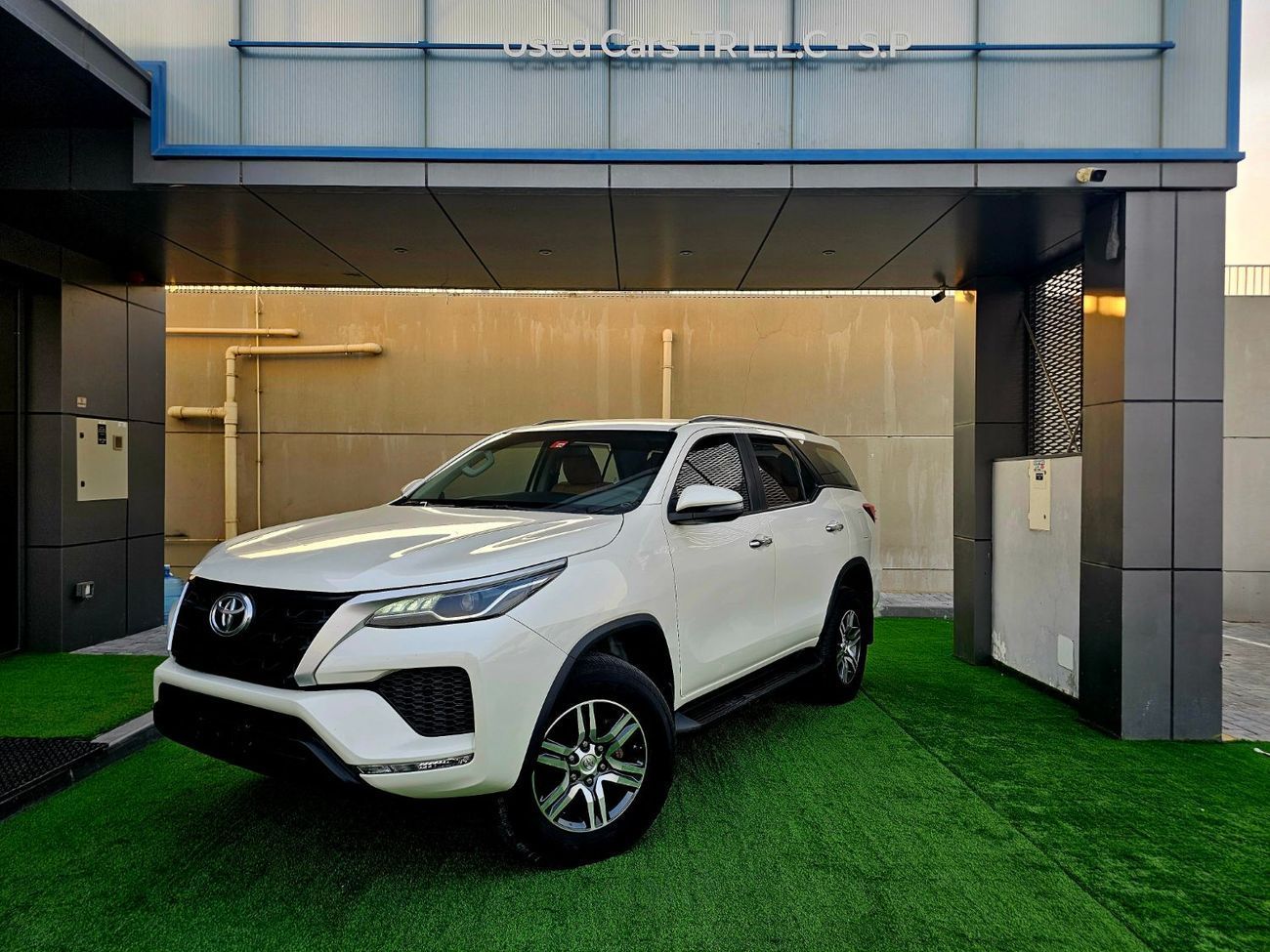 Toyota Fortuner EXR 2.7L (164 HP) EXR/ 4WD GCC 2.7L/ 3 KEYS/ SINGLE OWNER/ IMMACULATE CONDITION