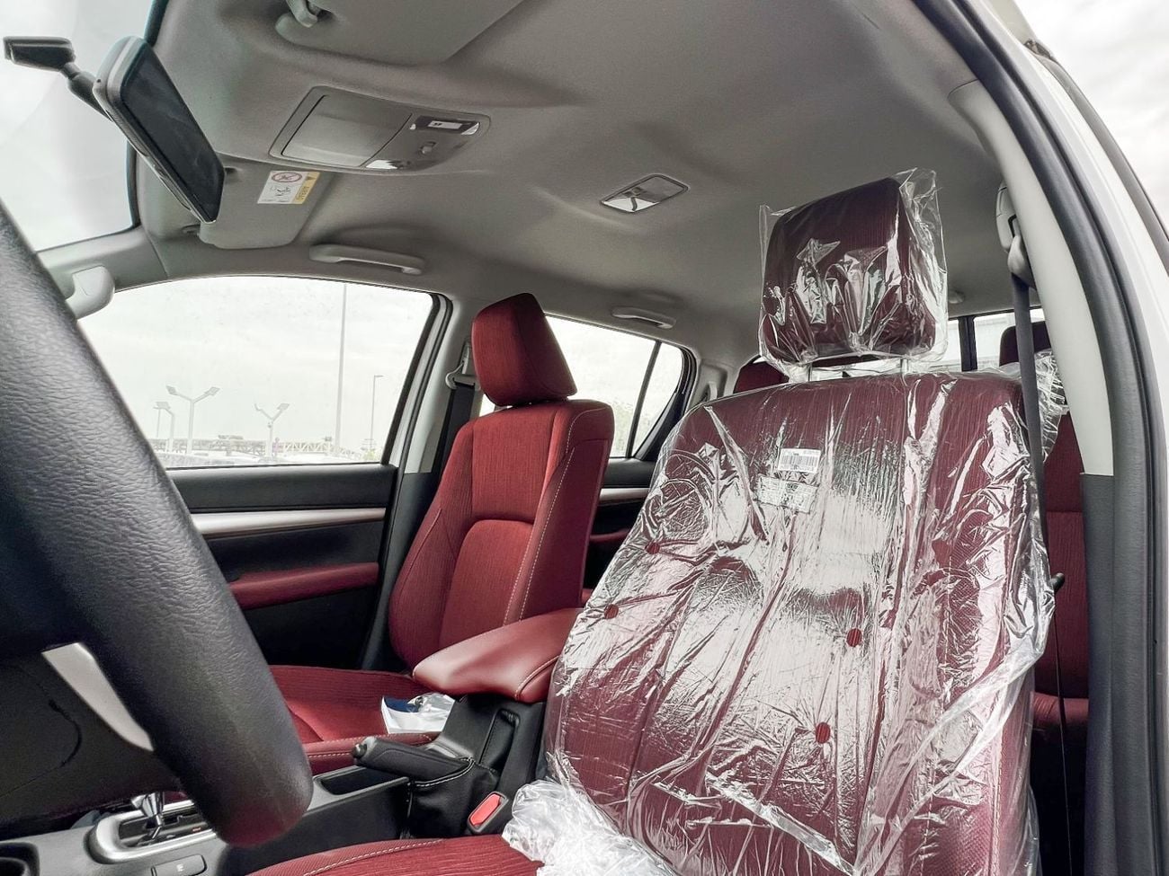 تويوتا هيلوكس GLX EXPORT ONLY - HILUX GLX.S 2.7L AWD A/T with Push Button