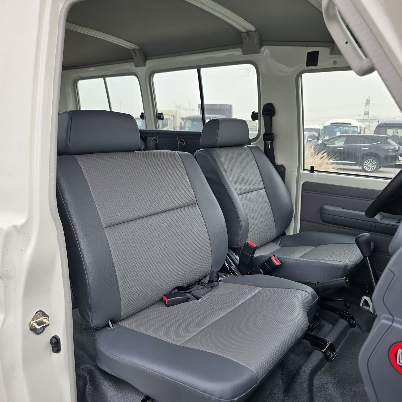 Toyota Land Cruiser 2025 Toyota Land Cruiser LC78 4.2L V6 Diesel MT 13 Seater