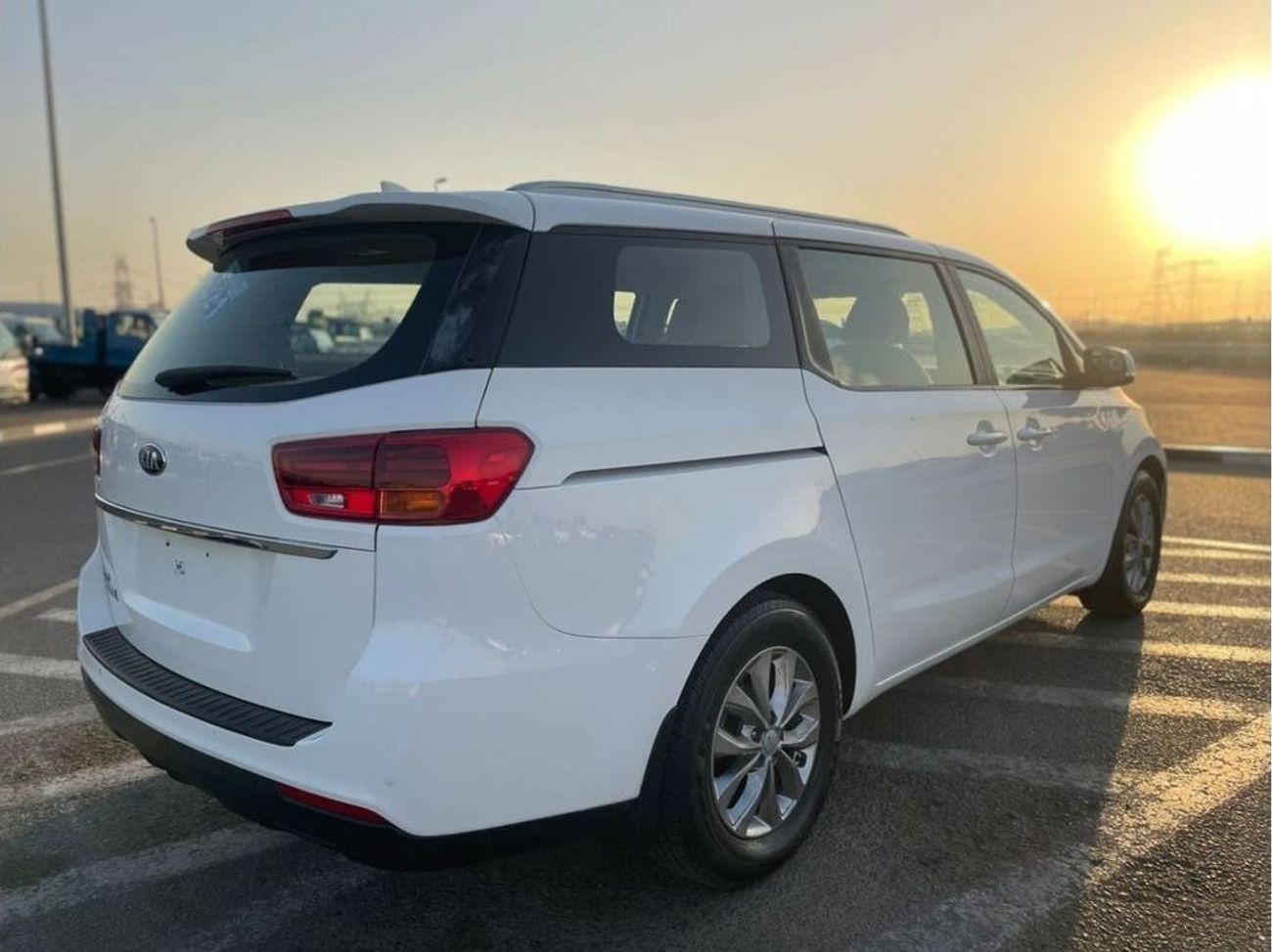 Kia Grand Carnival 2020 Kia Grant Carnival Gcc Specs - MidOption+ 7 Seater - No Accident -