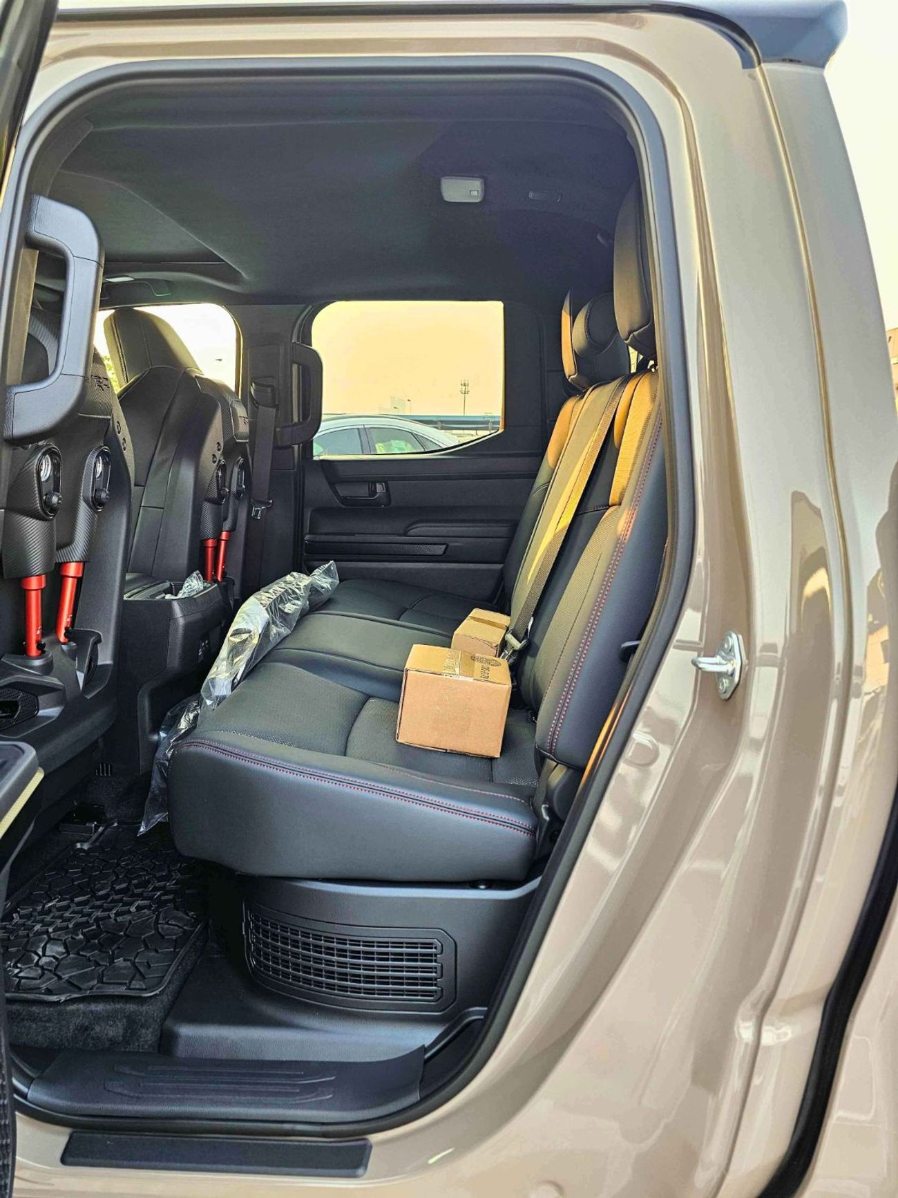 تويوتا تاكوما TRD PRO HYBRID iFORCE MAX/2.4L PETROL/14" HD TUCHSCREEN/SUNROOF/ (CODE# TTCPHV)