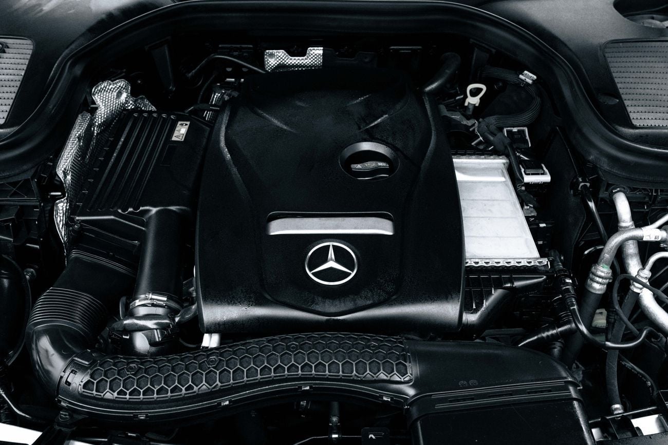 مرسيدس بنز GLC 250 GLC 250 | 2,037 P.M | 0% Downpayment | 4Matic | SUV! | Ramadan Offer!