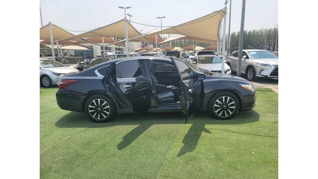 Nissan Altima SV 2018 Nissan Altima, Clean title