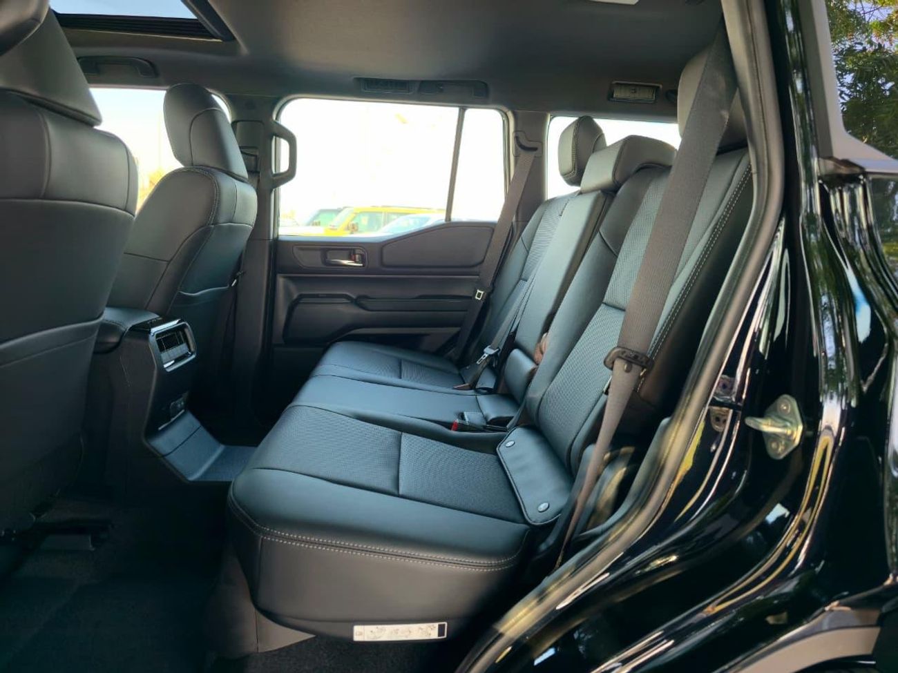 تويوتا برادو Toyota prado / black / GCC / Full / 270 HP