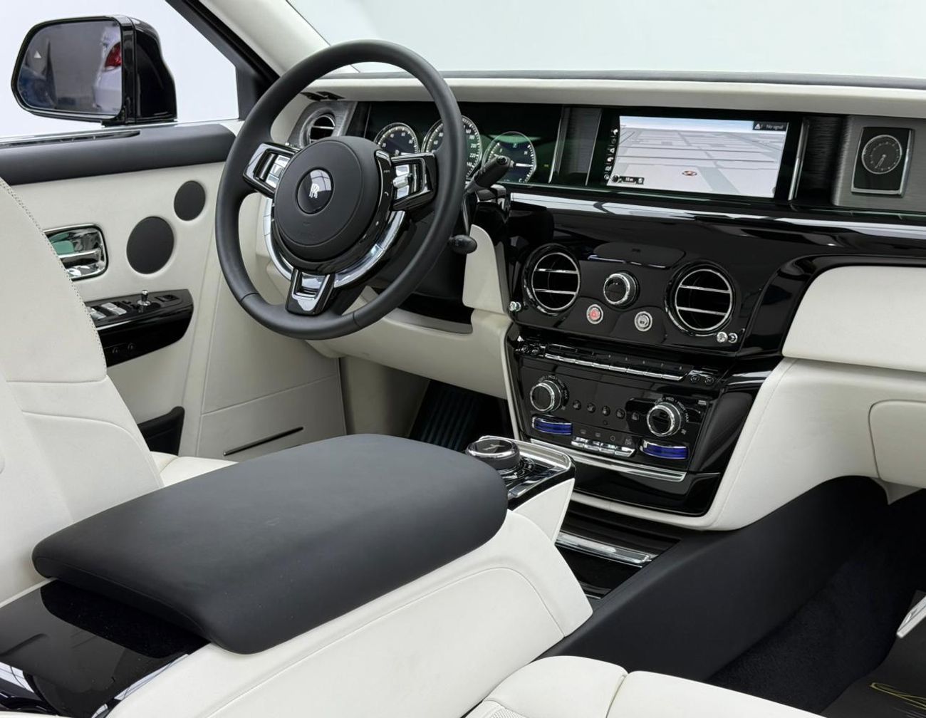 Rolls-Royce Phantom Std 6.8L 2024 Rolls Royce Phantom Series 2, Brand New, April/2028 Rolls Royce Warranty + Service Con