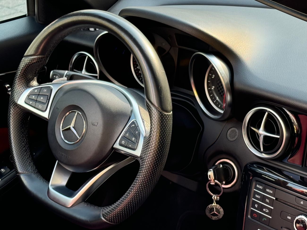 مرسيدس بنز SLC 200