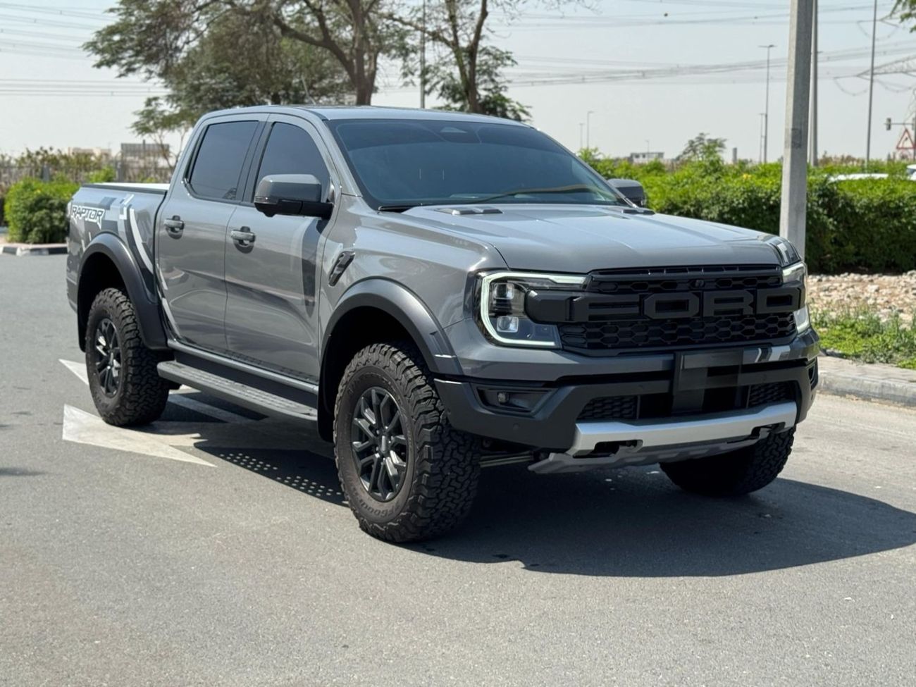 Ford Ranger Raptor **2024**GCC SPEC UNDER WARRANTY AND SERVICE NEAT AND CLEAN