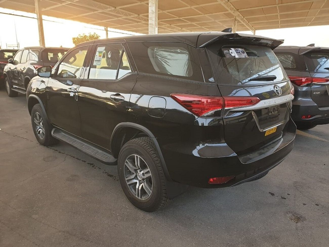 تويوتا فورتونر 2.7L (PETROL) SUV 4WD