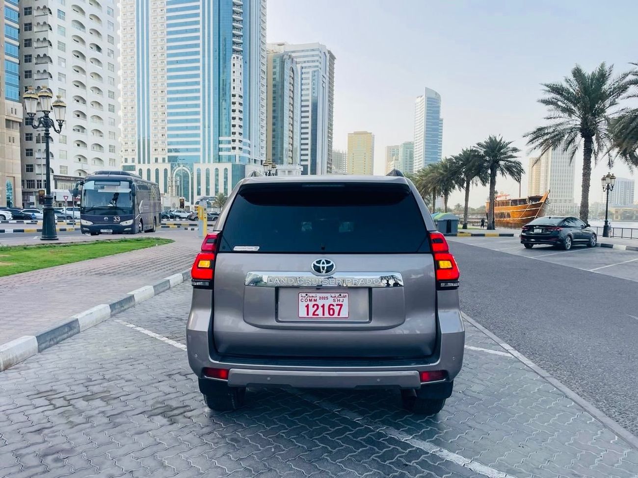 تويوتا برادو Toyota Kakadu Prado 2022 Full option Top the range Diesel R H D