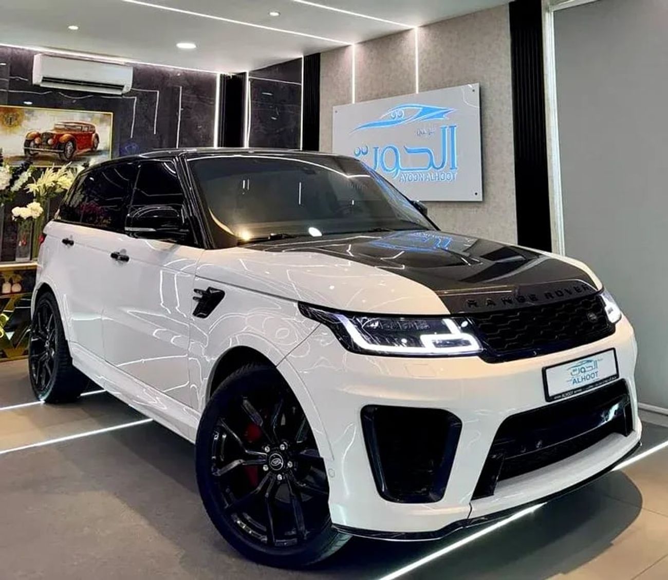 Land Rover Range Rover Sport SVR 5.0L (575 HP) AWD
