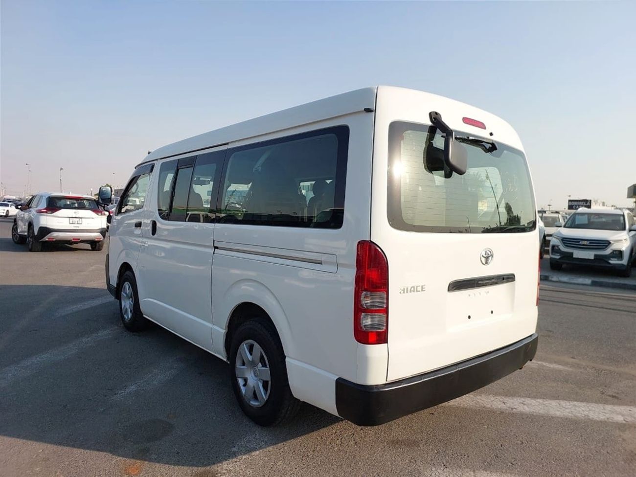 تويوتا هاياس TOYOTA HIACE WAGON VAN 2011 RHD 2.7 L PETROL AUTOMATIC (PM23267)
